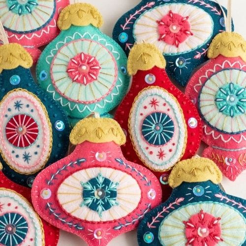 Retro tree decorations - felt Christmas baubles embroidery pattern by TheHoopInHand on Etsy