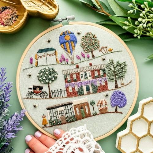 Modello PDF Bridgerton Village di LaineIreneDesigns su Etsy